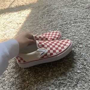 red checkered vans!!